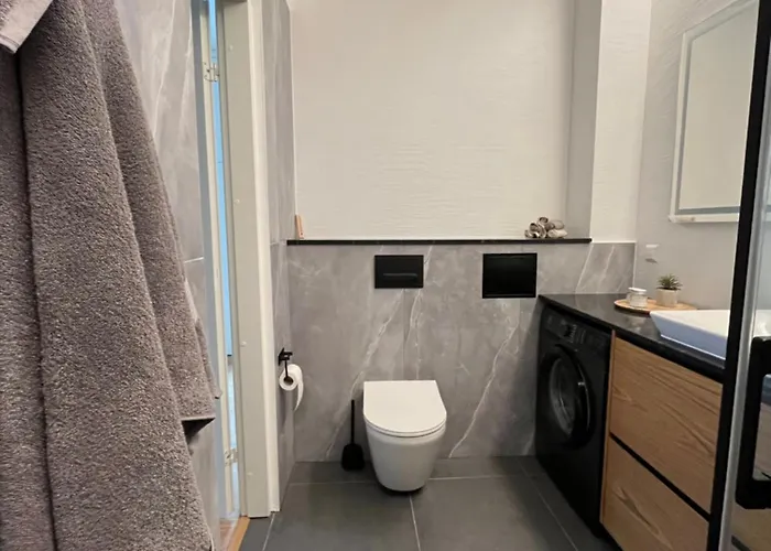 New Stylish Center Apartment